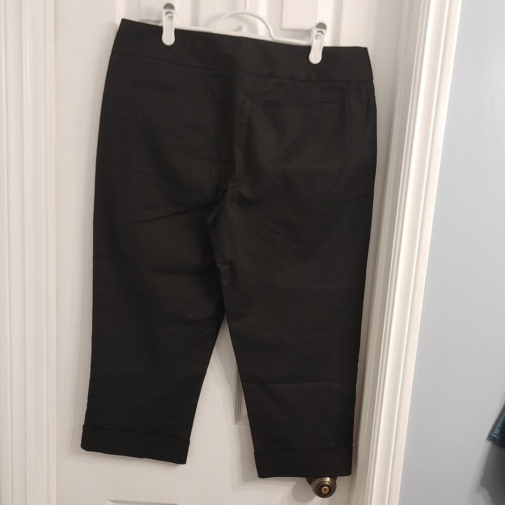 Dressy Bermudas - Picture 2 of 6
